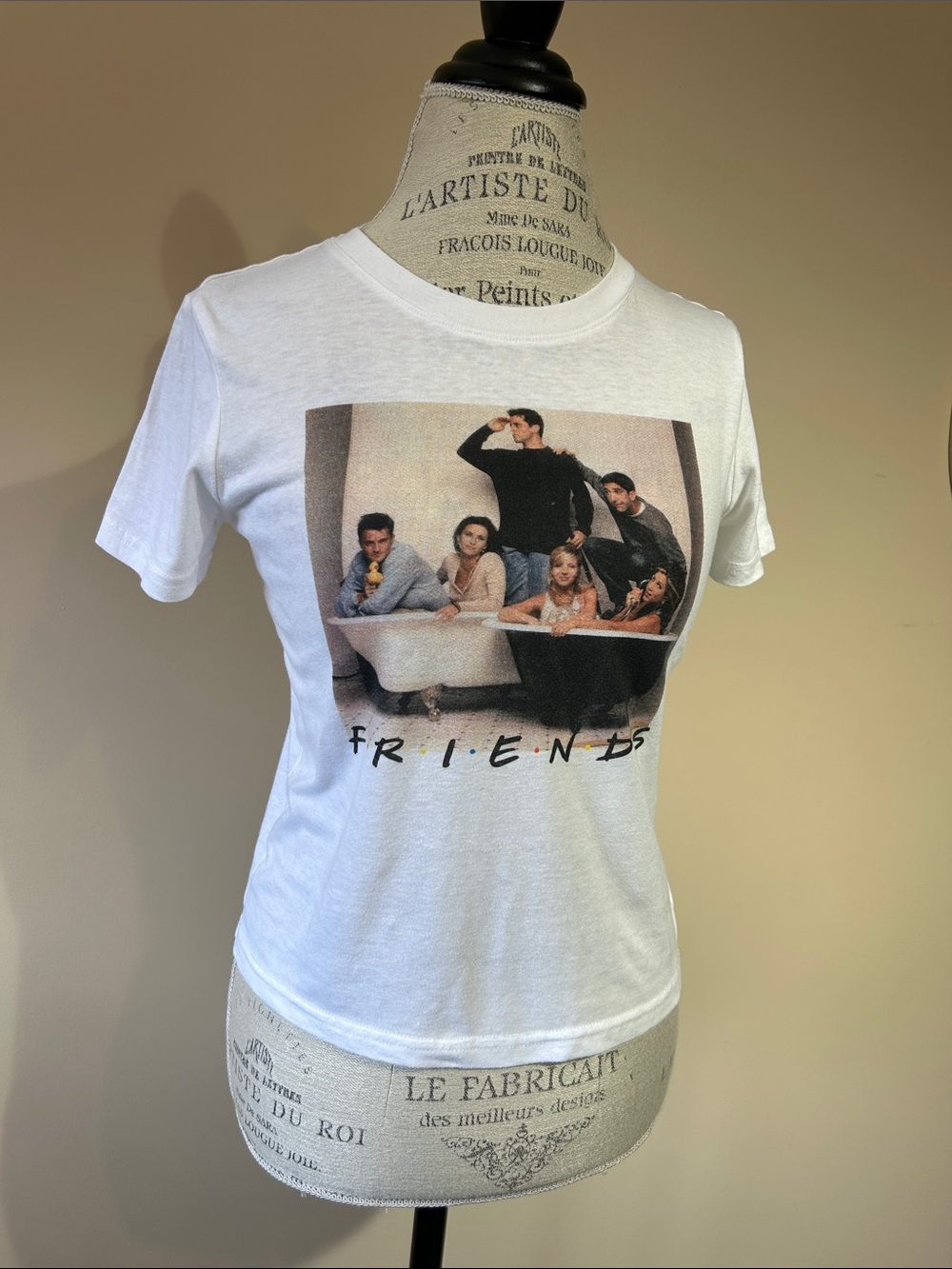 Friends Crewneck T-Shirt - TV Show Print -white- xsmall